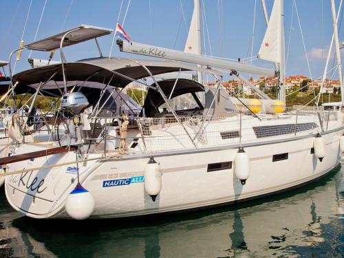 Yacht Bavaria 41 Cruiser available for charter in Pula