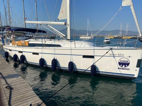 Yacht Bavaria 41 Cruiser for charter in Fethiye