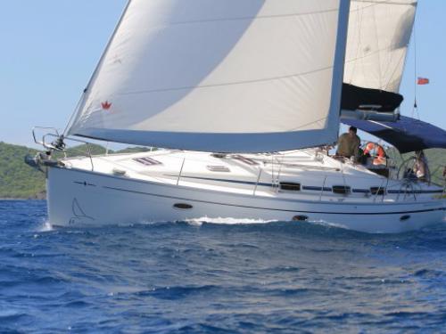 Yacht Bavaria 42 for charter in Clifton Harbour