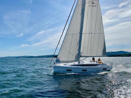 Segelyacht Bavaria 42 Cruiser Yachtcharter in ACI Marina Trogir