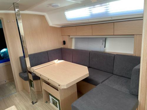 Sailing yacht Bavaria 42 Cruiser for hire in Vrsar