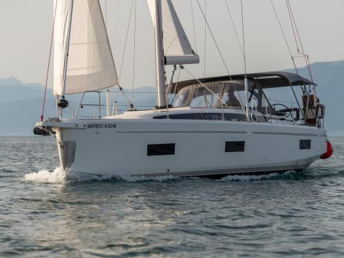 Sailboat Bavaria 42 Cruiser for charter in Preveza