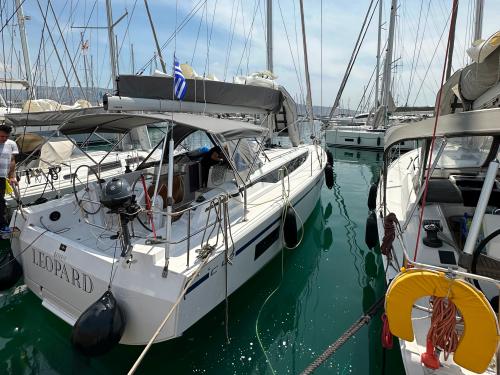 Yacht Bavaria 42 Cruiser Yachtcharter in Athen