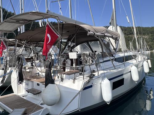 Sailing yacht Bavaria 42 Cruiser for rent in Orhaniye