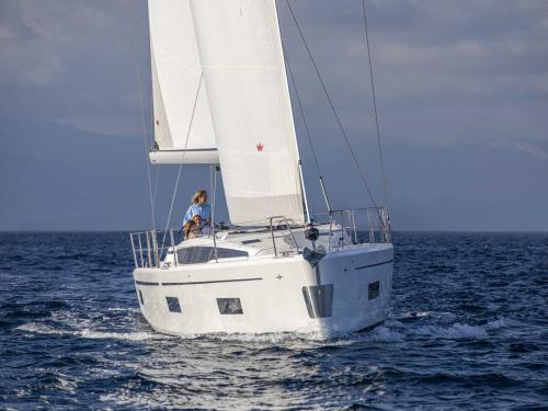 Segelyacht Bavaria 42 Cruiser chartern in Marina Punat
