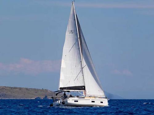 Segelyacht Bavaria 42 Cruiser chartern in Nikiana