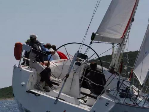 Yacht Bavaria 42 Match Yachtcharter in Biograd na Moru