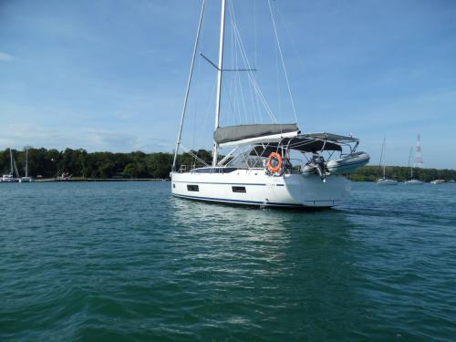 Segelboot Bavaria 45 Yachtcharter in Yachthafen Marina Phuket