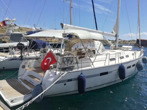 Sailing yacht Bavaria 45 Cruiser for hire in Bodrum