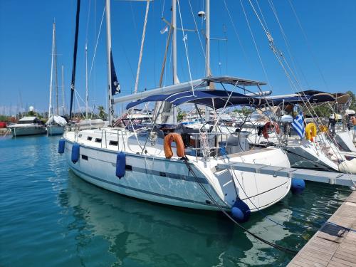 Sailing yacht Bavaria 45 Cruiser available for charter in Gouvia