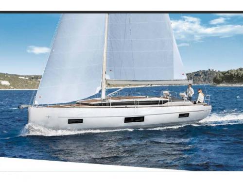 Sailing yacht Bavaria 45 Cruiser for rent in Rhodes Marina
