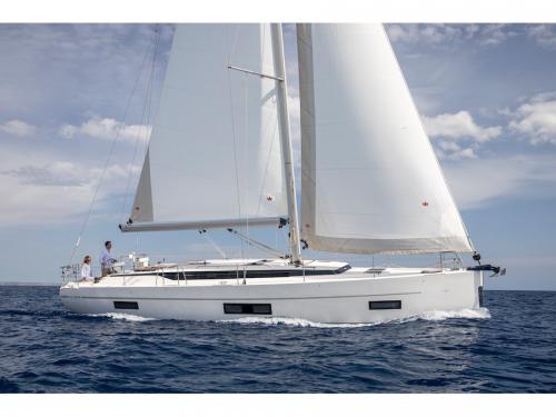 Segelyacht Bavaria 45 Cruiser chartern in Kastel Gomilica