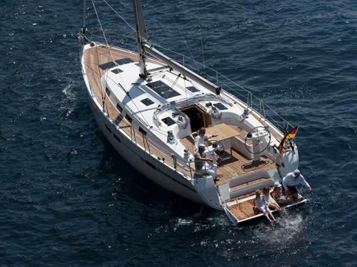Yacht Bavaria 45 Cruiser - Sailboat Charter Olbia