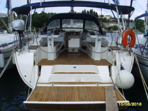 Sailboat Bavaria 45 Cruiser for charter in Lefkas