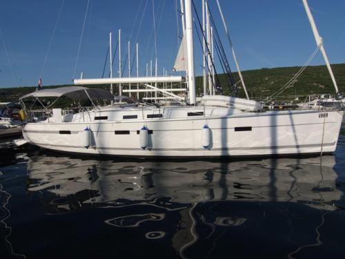 Yacht Bavaria 45 Cruiser for hire in Marina Punat