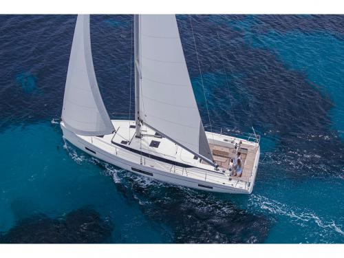 Yacht Bavaria 45 Cruiser for rent in Bocca di Magra