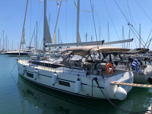 Yacht Bavaria 45 Cruiser Yachtcharter in Parikia
