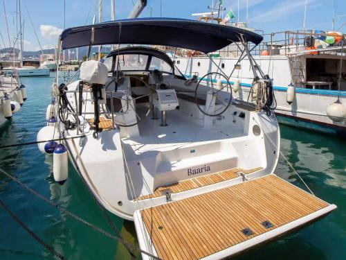 Sailboat Bavaria 46 Cruiser for rent in Palermo