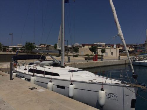 Segelboot Bavaria 46 Cruiser chartern in Lavrio
