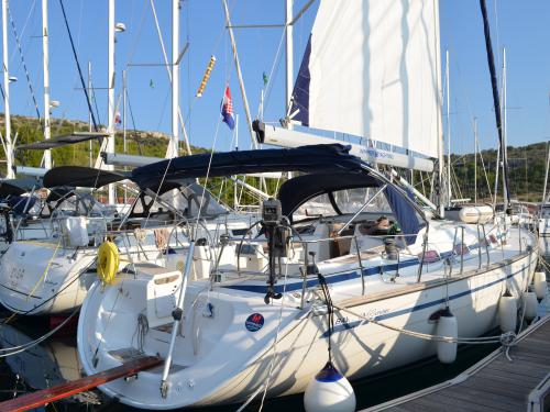 Yacht Bavaria 46 Cruiser available for charter in Primosten