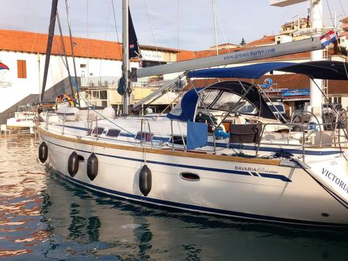 Yacht Bavaria 46 Cruiser for hire in ACI Marina Trogir