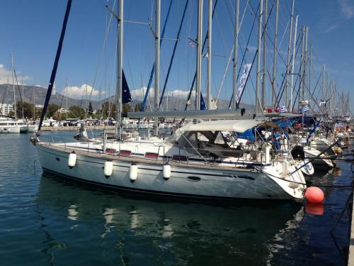 Sailing yacht Bavaria 46 Cruiser available for charter in Athens