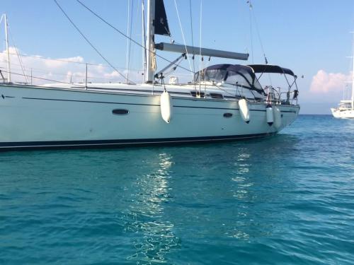 Yacht Bavaria 46 Cruiser chartern in Marina Lefkas