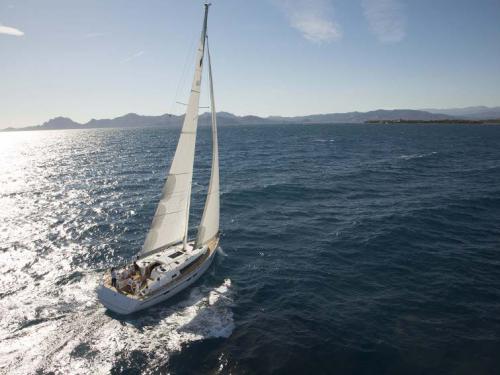 Sailing yacht Bavaria 46 Cruiser for rent in Marina Hramina