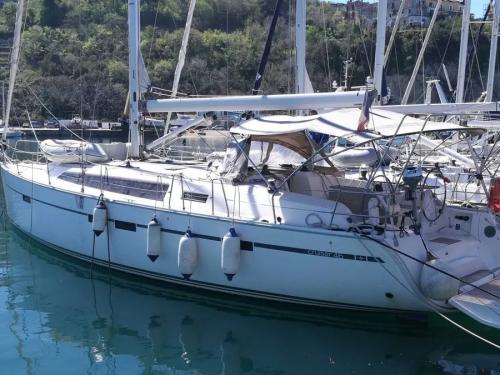 Yacht Bavaria 46 Cruiser for rent in Agropoli