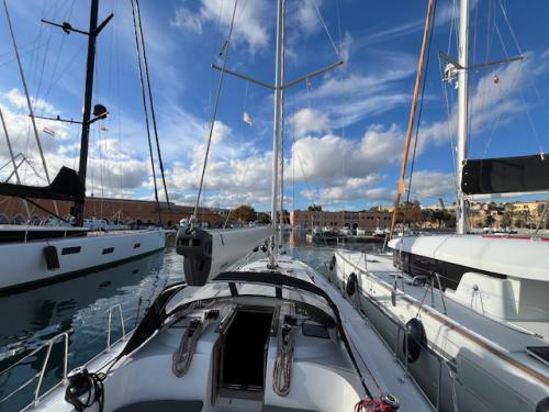 Segelyacht Bavaria 46 Cruiser Yachtcharter in Marina d Angra
