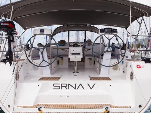 Yacht Bavaria 46 Cruiser chartern in Marina Kastela