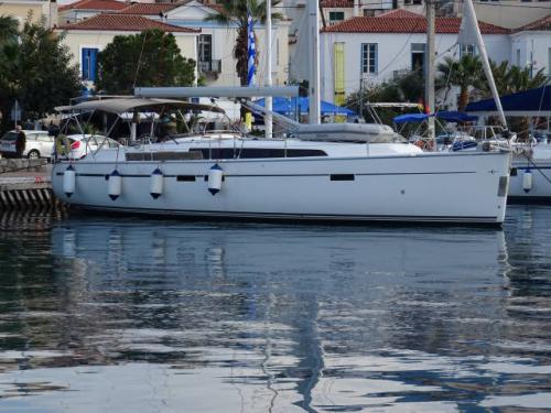 Segelyacht Bavaria 46 Cruiser chartern in Marina Lefkas