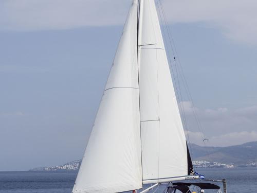 Yacht Bavaria 46 Cruiser available for charter in Rhodes Marina