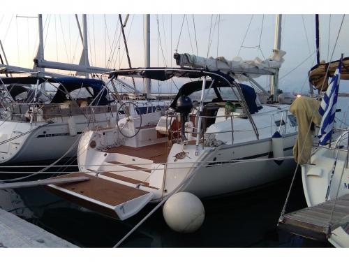 Sailing yacht Bavaria 46 Cruiser for rent in Nikiana Marina