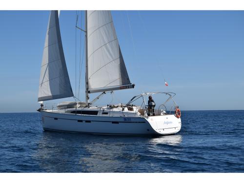 Yacht Bavaria 46 Cruiser available for charter in Marsala Marina