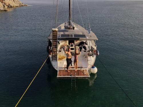 Yacht Bavaria 46 Cruiser for rent in Athens