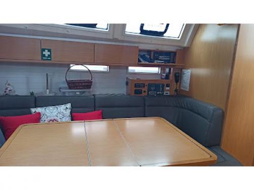 Yacht Bavaria 46 Cruiser for rent in Gouvia