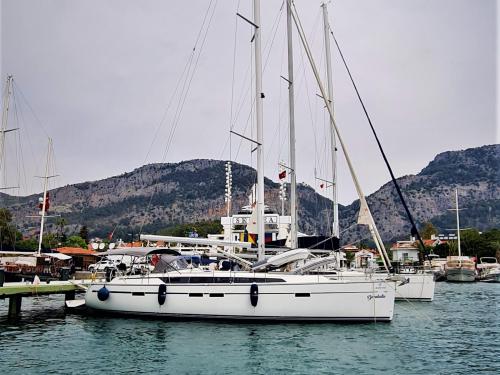 Segelyacht Bavaria 46 Cruiser chartern in Marina Eczanesi