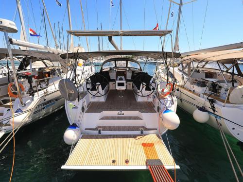 Yacht Bavaria 46 Cruiser available for charter in Biograd na Moru