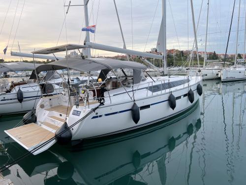 Yacht Bavaria 46 Cruiser for rent in Pula