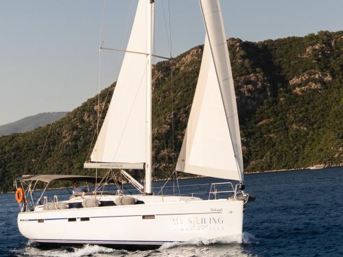 Yacht Bavaria 46 Cruiser available for charter in Marmaris
