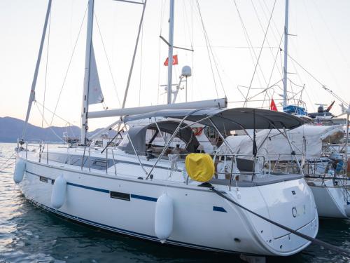 Sailing yacht Bavaria 46 Cruiser for hire in Albatros Marina