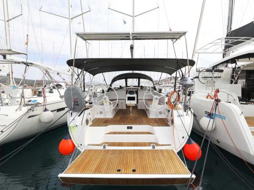 Yacht Bavaria 46 Cruiser for rent in Trogir