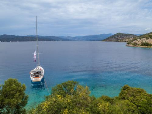 Sailing yacht Bavaria 46 Cruiser available for charter in Ece Saray Marina