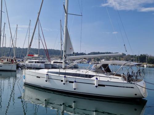 Yacht Bavaria 46 Cruiser chartern in Marina Polesana