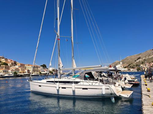 Sailing yacht Bavaria 46 Cruiser for charter in Marina Eczanesi
