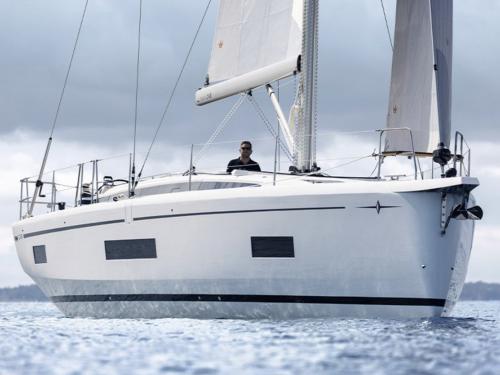 Segelyacht Bavaria 46 Cruiser Yachtcharter in Marina Drage