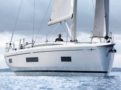 Yacht Bavaria 46 Cruiser Yachtcharter in Novi Vinodolski