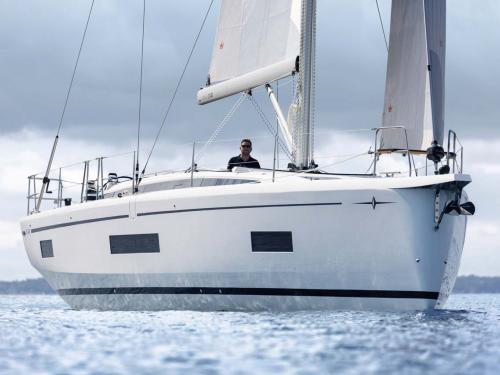 Sailing yacht Bavaria 46 Cruiser available for charter in Palma