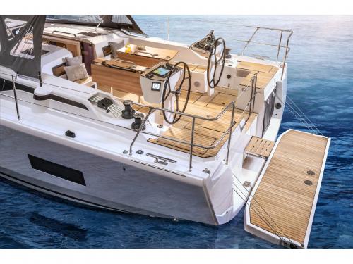 Yacht Bavaria 46 Cruiser available for charter in Zadar